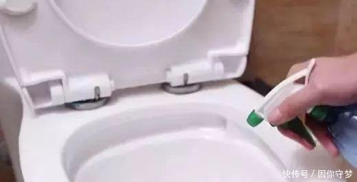  家里：白醋和牙膏混合在一起的妙用，家里主妇都需要