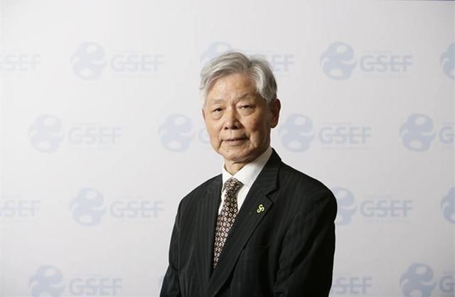 最早在中国推广廉价航空，公司至今都没出过安全事故，今身家百亿