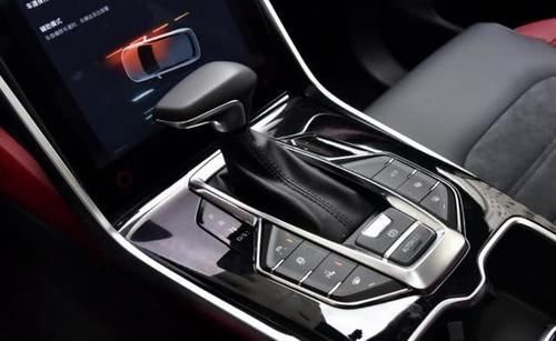  『中型SUV』国产“汉兰达”，全系提供5、6、7座可选，不到10万，还买合资？