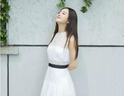 颖宝劈叉否认怀孕，网友表示不信，细节说明她是欲盖弥彰？