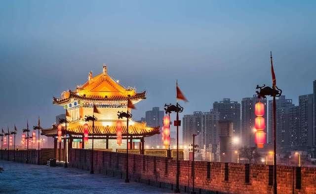 中国最霸气的高铁，两个网红城市间的航线，因它而被迫停飞