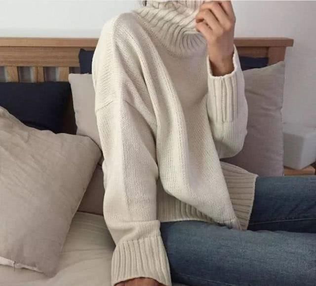  毛衣：高领毛衣怎么穿，才能让你穿出电视剧女主的味道