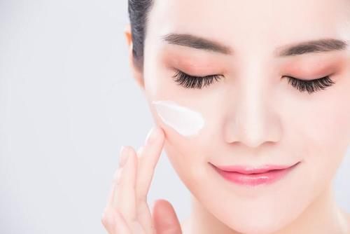  #省钱#吃土买大牌，不如省钱买这些国货，尤其是彩妆