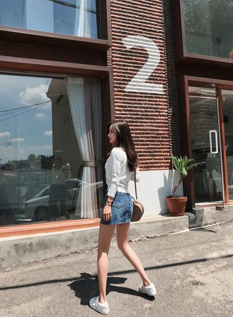 孙允珠悠闲白色阳光棉麻舒适小开衫