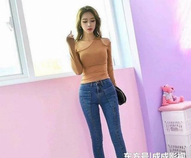  『呈现』青春年少动感的牛仔裤美女，呈现女士年青气场
