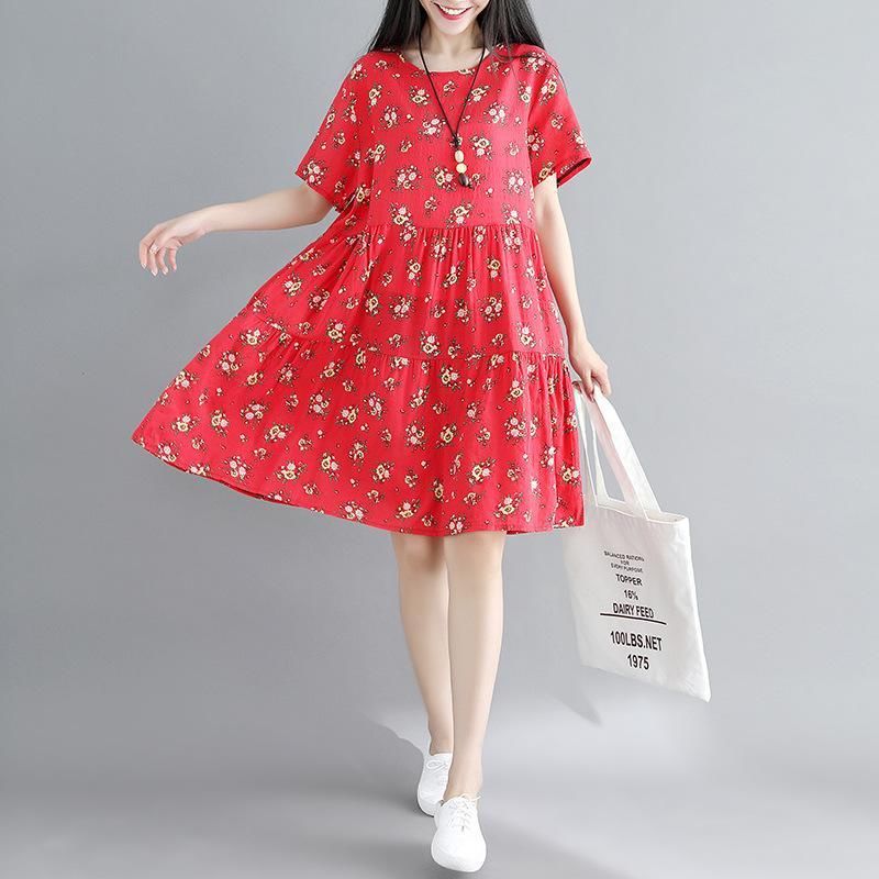 火爆夏季的波点裙,70后阿姨穿上身也毫无违和感,显得人更美