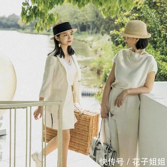 炎热的夏■女人50岁以后,尽量少穿t恤,今夏学三木妈妈这样穿,时髦优雅