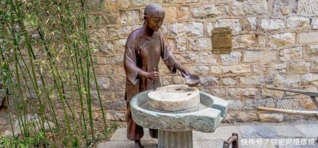 小贩到农村, 高价收购“大石头”, 到底有什么猫腻 看完明白了