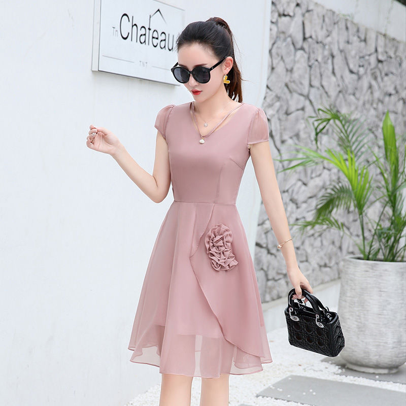 这条雪纺连衣裙真好看，老公看得都移不开眼了，很适合70后女人