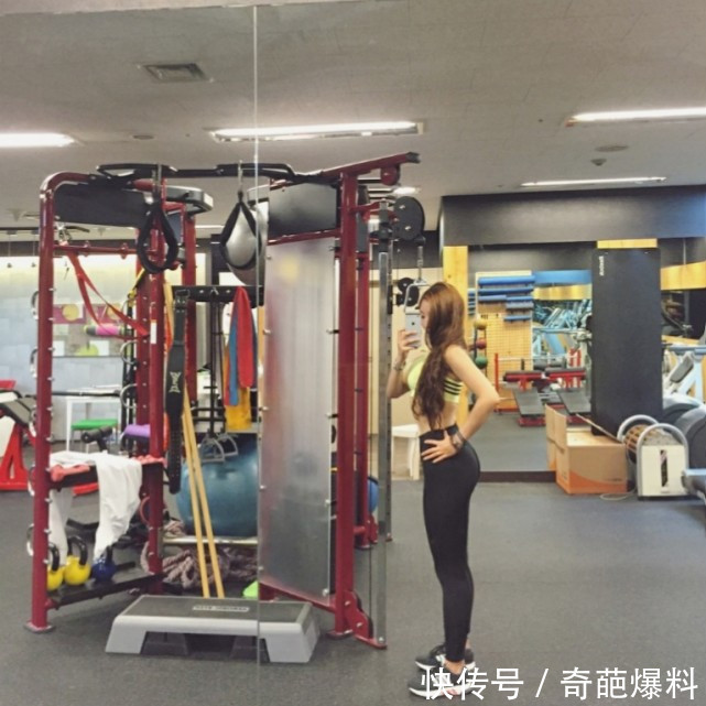 胖又怎样，健身女神告诉你什么叫＂微胖美＂