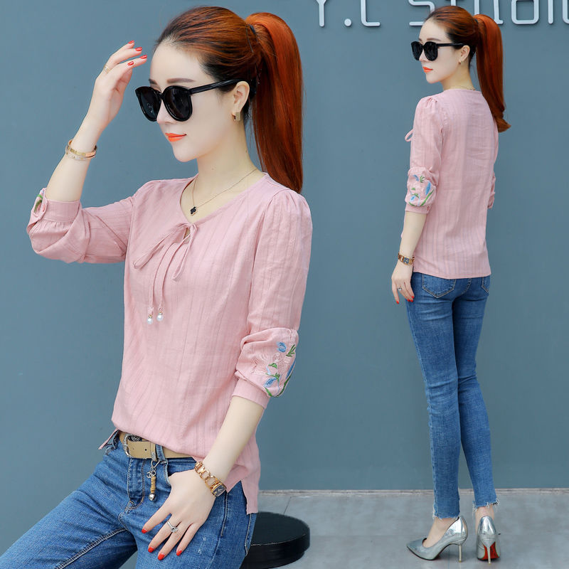 偷偷告诉你，今秋流行“小衫+小脚裤”，瞧这8款，确实时髦洋气