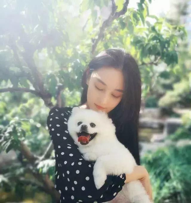 张馨予怀孕了？网曝何婕陪张馨予医院孕检！送走爱犬疑似坐实怀孕