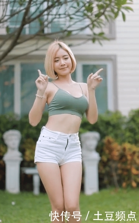 「见到」街拍:这种青春靓丽的美女,在别墅里又见到了