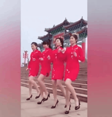 90后美女身穿旗袍跳舞, 看这美腿, 网友纷纷不能淡定了