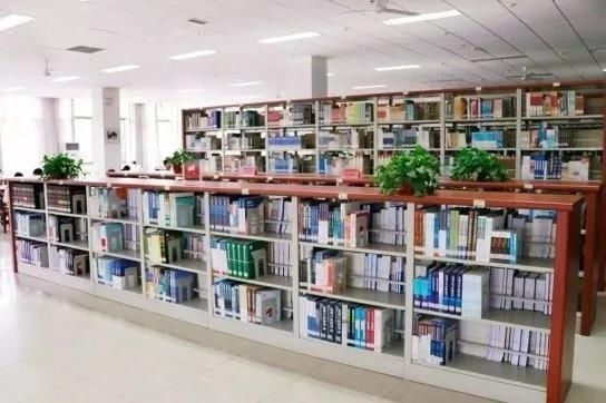  「寄一缕春风」微风吹，暖春至，让我们怀着无尽的思念去潍医校园走走看看吧