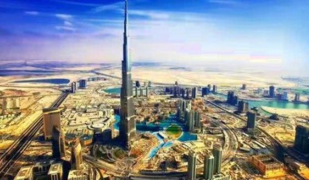 迪拜又逆天了，做个“金相框”：花3亿，网友：很有土豪范儿