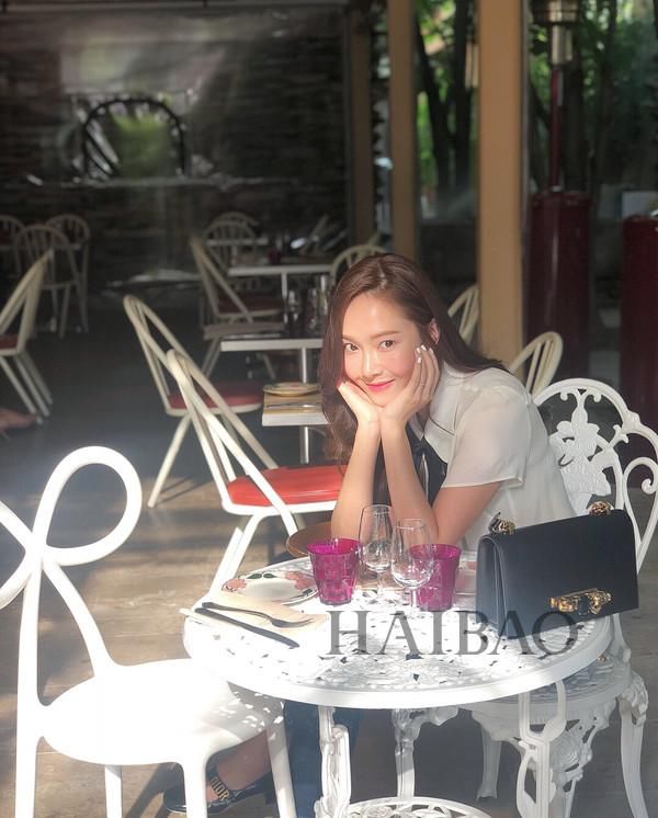 杨幂之后郑秀妍的发际线也掉线了？行走的发型教科书就这么凉凉了