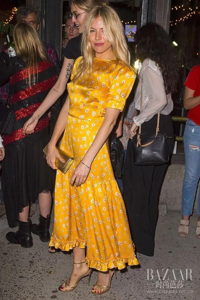 穿一身顺色最省事?不花点心机就能时髦那都是骗你的