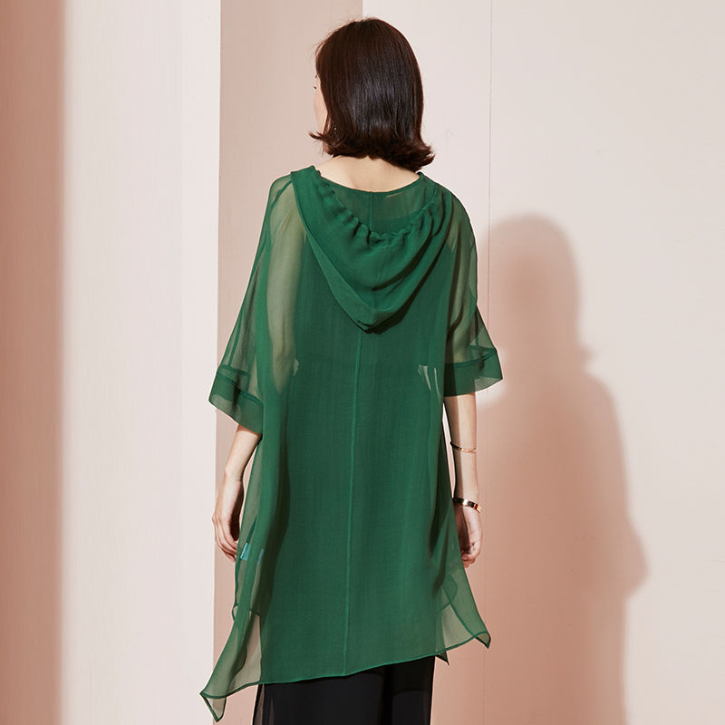 大饱眼福!身材丰满的女人“丁字裤配包臀裙”，男人着迷女人嫉妒