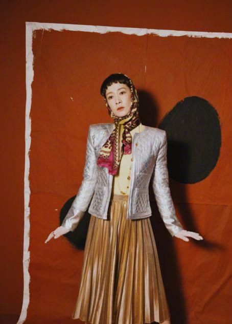 佘诗曼剪“二次元刘海”美成洋娃娃，吴昕却一刀回到解放前!