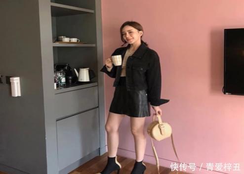 「小皮裙」春夏穿什么?短裙+衬衫,也能让你气质开挂