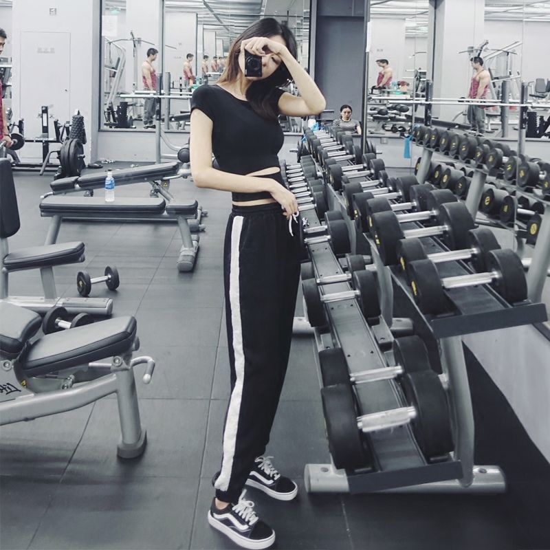 妹纸身材真够火辣，不知撩倒多少汉子