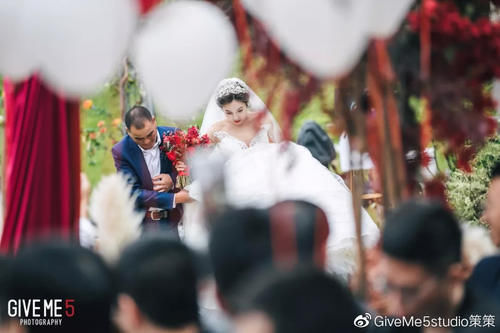  【户外】户外草坪上的婚礼派对，最妙的事是你都懂~