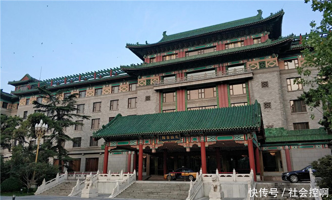  净赚■中国最赚钱的高铁，1318公里车票553元，年净赚上百亿