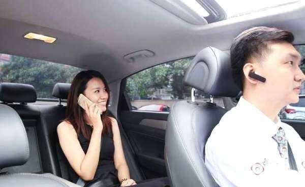 滴滴司机接女白领，跑8公里到上车点，等了10分钟收到信息后愣了