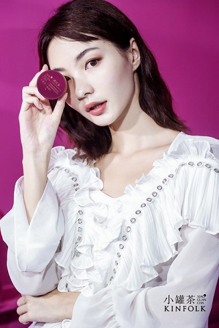 王凯亲体验“活色茶香”下午茶，爱上现代派中国茶