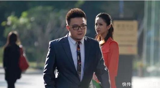  [兄弟俩]被同父异母的弟弟比下去，兄弟俩至今未见面，宋丹丹怒斥前夫英达