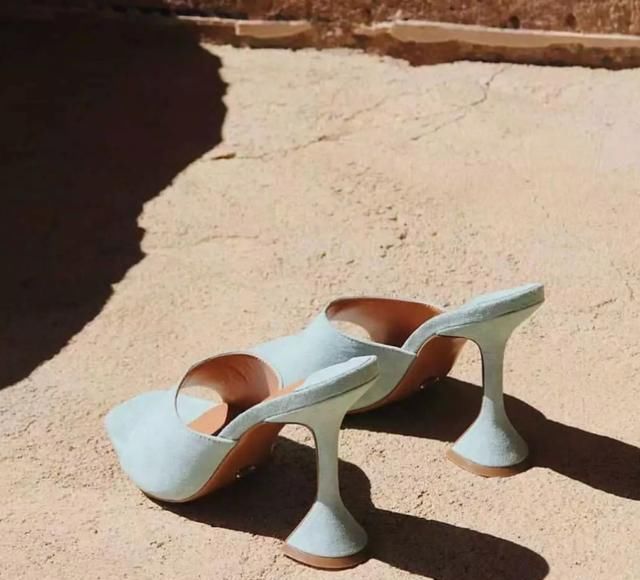  展现@经典尖头细跟单鞋,高跟鞋展现女人魅力气场