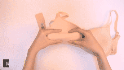 这样穿内衣,就算50岁,胸型还是很漂亮!