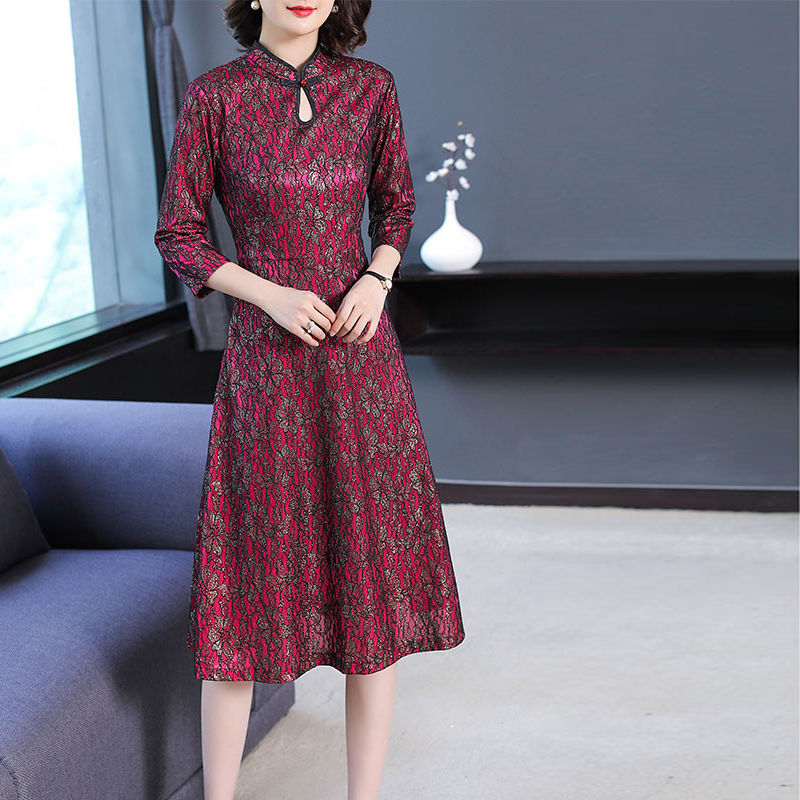 我的天!老婆不穿裤子更美了，直接穿这种裙子出门，美不胜收