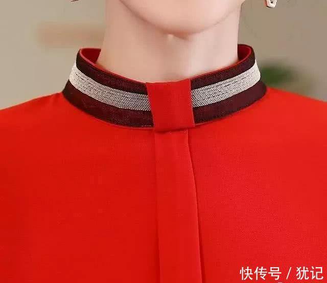 【减龄】毛衣再多,不如一件“减龄”小衫,过年聚会穿,美的让人怦然心动