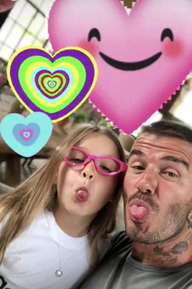 贝克汉姆为小七庆生，别看才7岁，一身帅气搭配颇具妈妈贝嫂风范