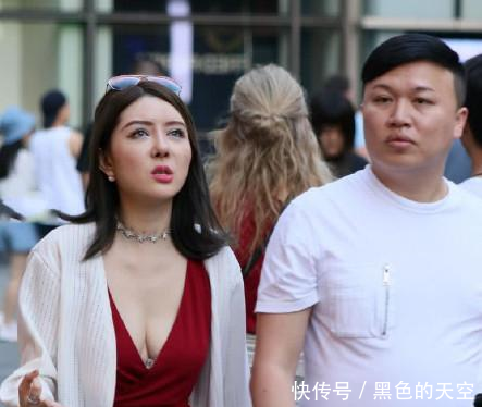 街拍图5的“小兔子”比西瓜都大，我忍不住多看几眼，这波不亏