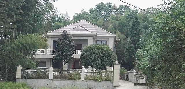  【有钱】农民宁可打工也不种地, 盖小别墅却不住, 有钱买车却不