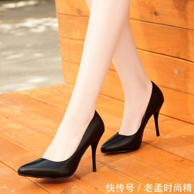 『女人味』最近很火的猫跟鞋，显腿细到让人尖叫，穿上尽显时尚女人味！