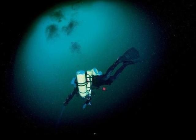 世界最深的海洋洞穴，就在三沙市西沙群岛