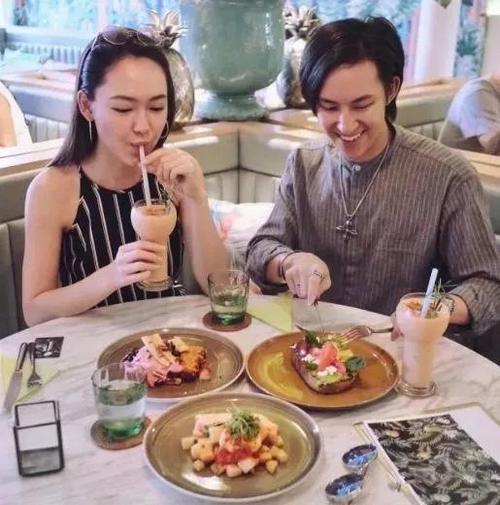 用健身征服Chanel，22岁的她告诉你：自律的女人，有多可怕！