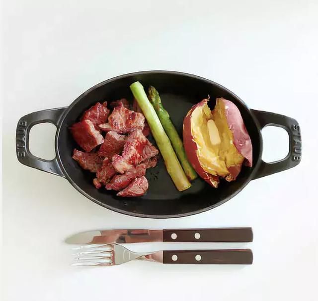 她婚姻失败不幸流产，42岁逆袭成马甲线女神，和小鲜肉谈恋爱！