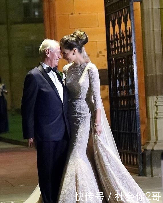 80岁富豪娶得20岁性感娇妻，每月给60万的零花钱,这才是嫁给爱情