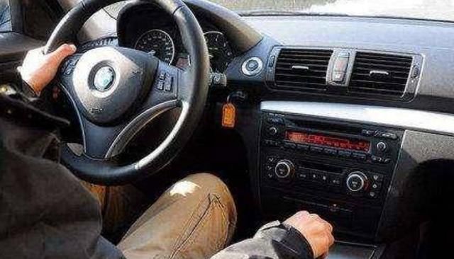 开车时不注意这三点，那就是时时刻刻在毁车，要引起注意啦