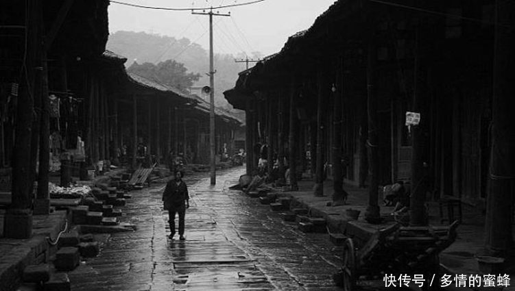 晚唐诗人崔涂来四川肖溪古镇后，写下一首《春游冲相寺》