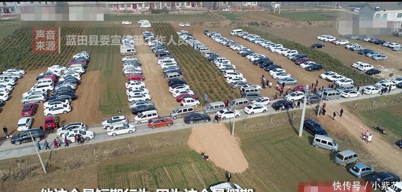 村民设麦田为停车场遭质疑 官方: 你是没在农村待过