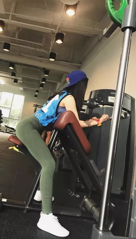 健身女神无肉不欢体重140,吃这么多身材不走样