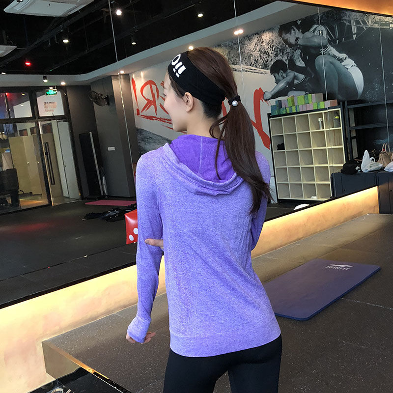 女人别穿宽松的运动服了，试试紧身透气瑜伽服，秀出你的傲人身材