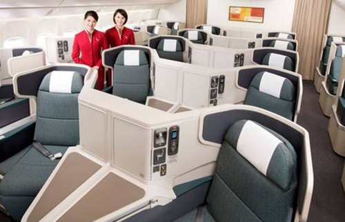  「空姐」经济舱乘客被拒上头等舱厕所！飞机上的贫富“歧视”，