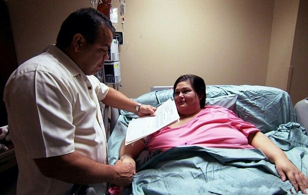 女子体重达900斤！减肥后这样美